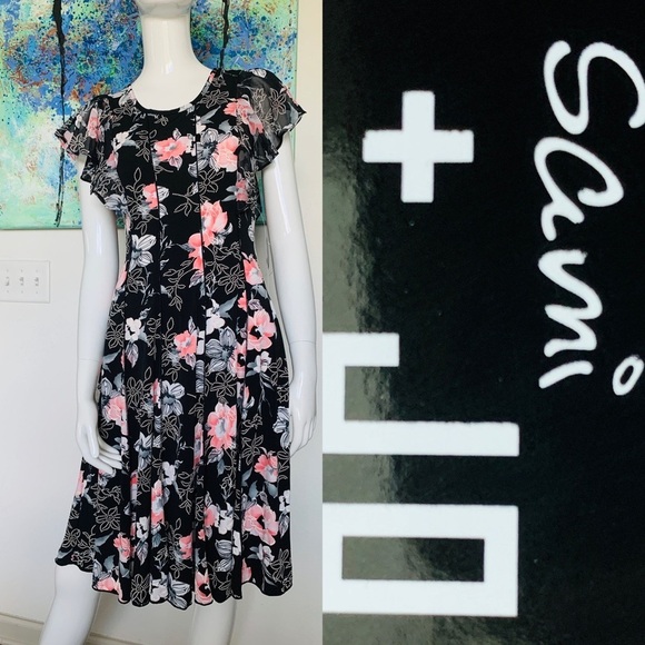 🆕 Sami & Jo Women's Floral dress